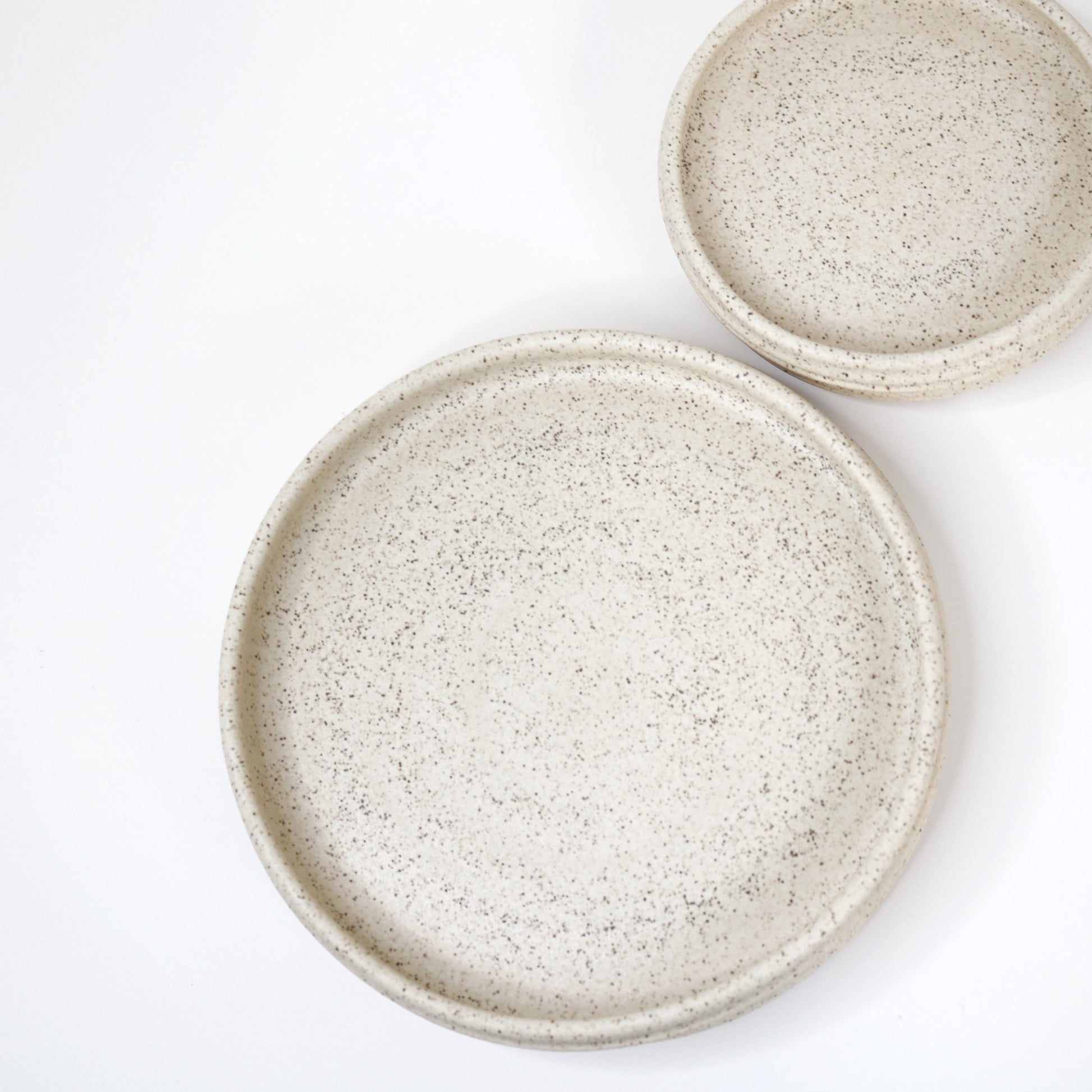 HUNNY DINNER PLATES Almond Spice (Set of two pieces) - Fluent Trends