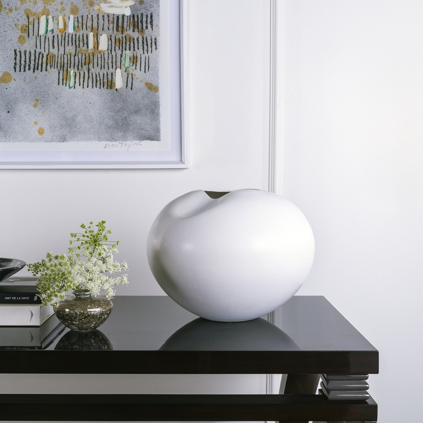 Milan White Sculptural Vase Powered by People