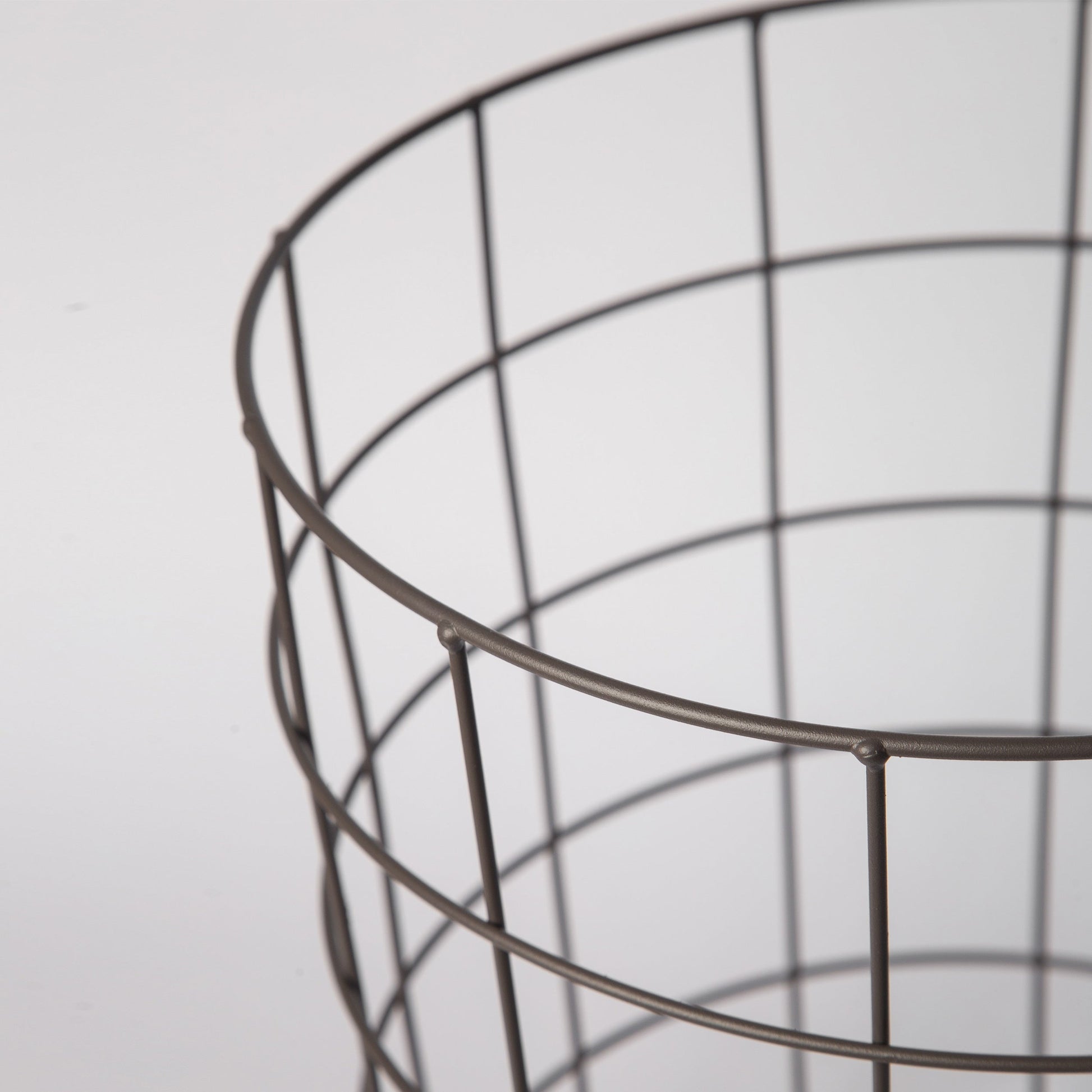 318 - Iron Basket - Fluent Trends