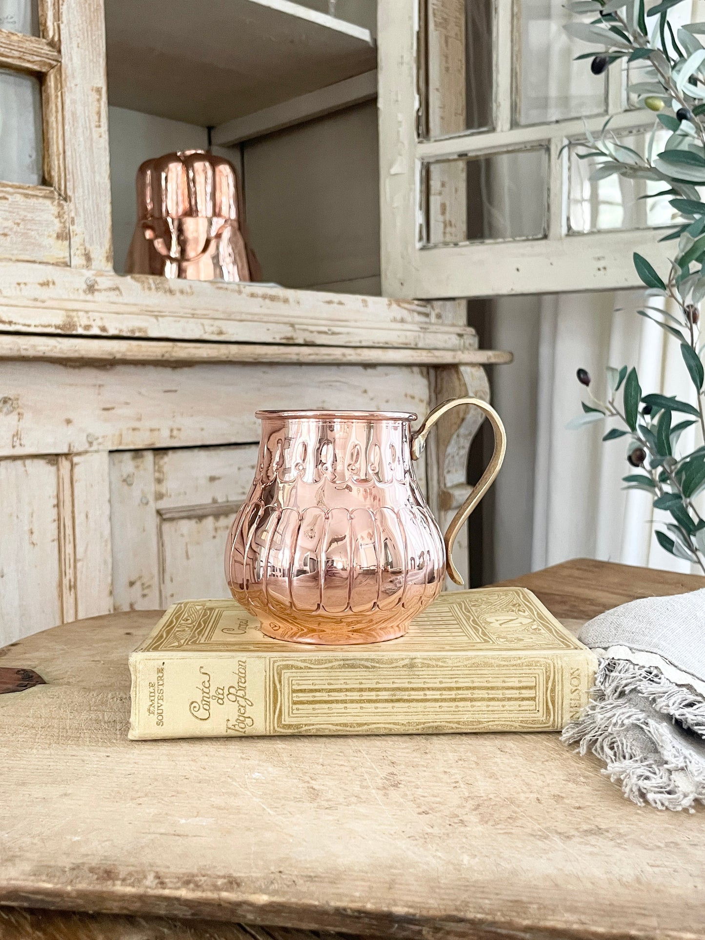 CMK Vintage French Inspired Apple Blossom Candle - Fluent Trends