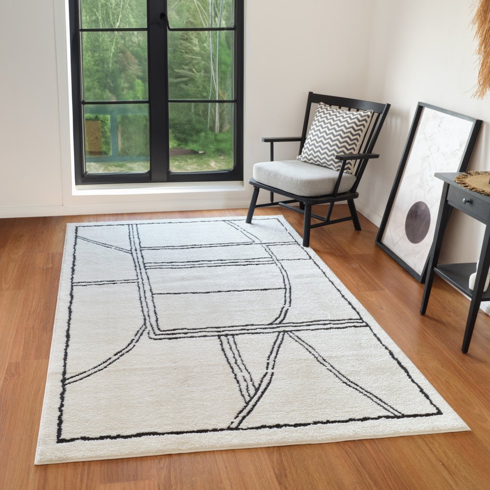 Ivory & Black Geometric Area Rug - 5' x 7' Stain Resistant Polypropylene - Fluent Trends