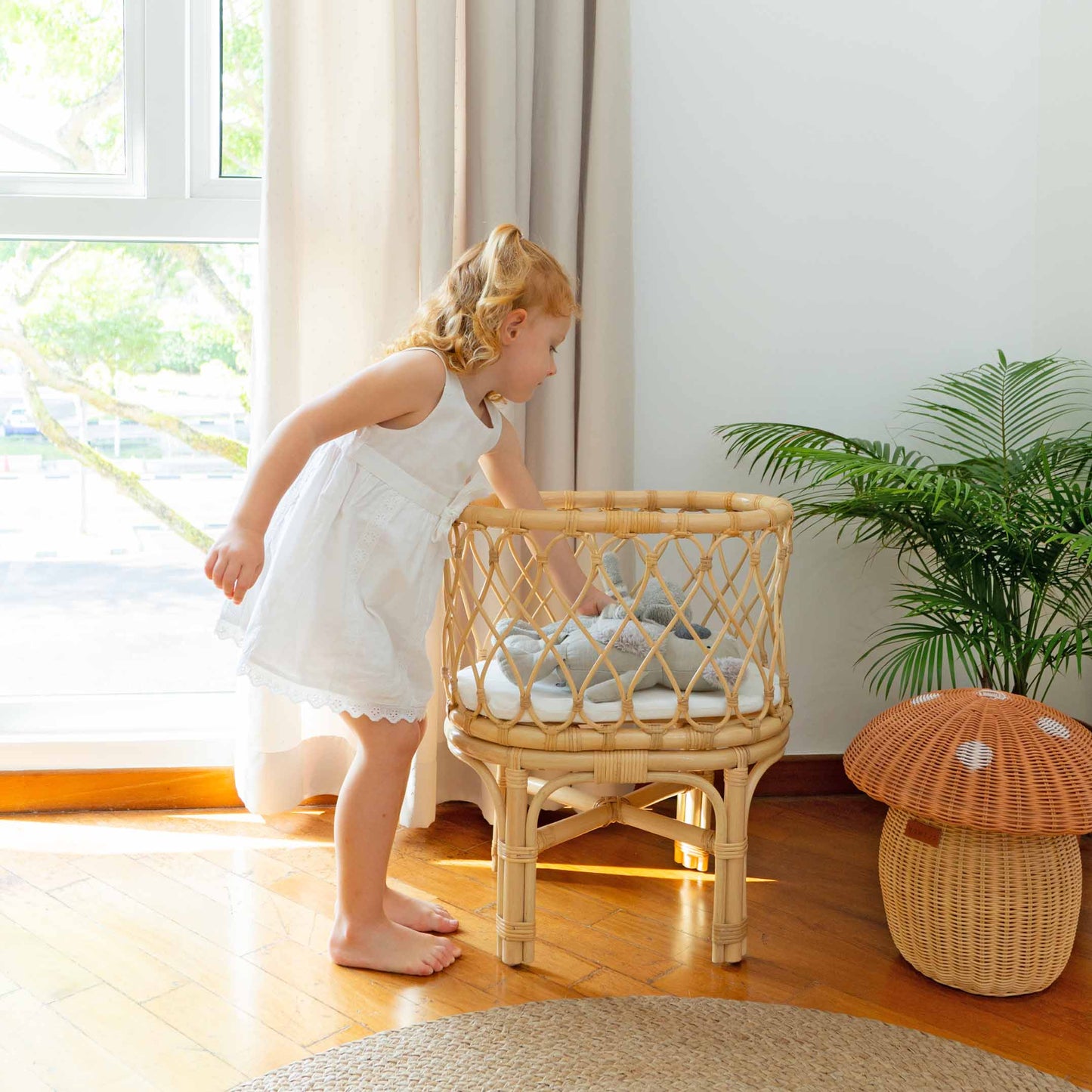 Olivia Doll Bassinet - Fluent Trends