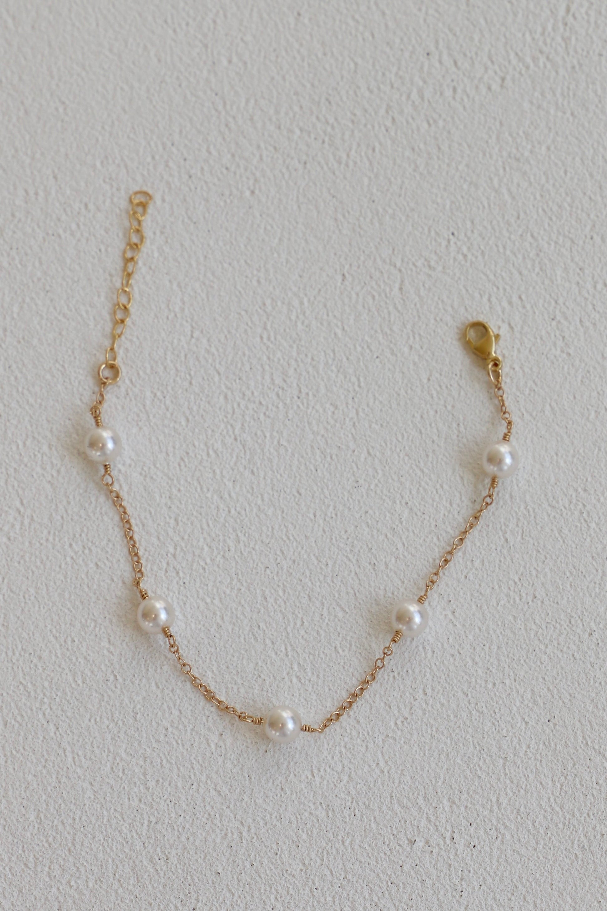 GOLD PEARL STATION BRACELET - Fluent Trends