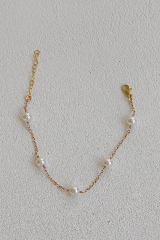 GOLD PEARL STATION BRACELET - Fluent Trends