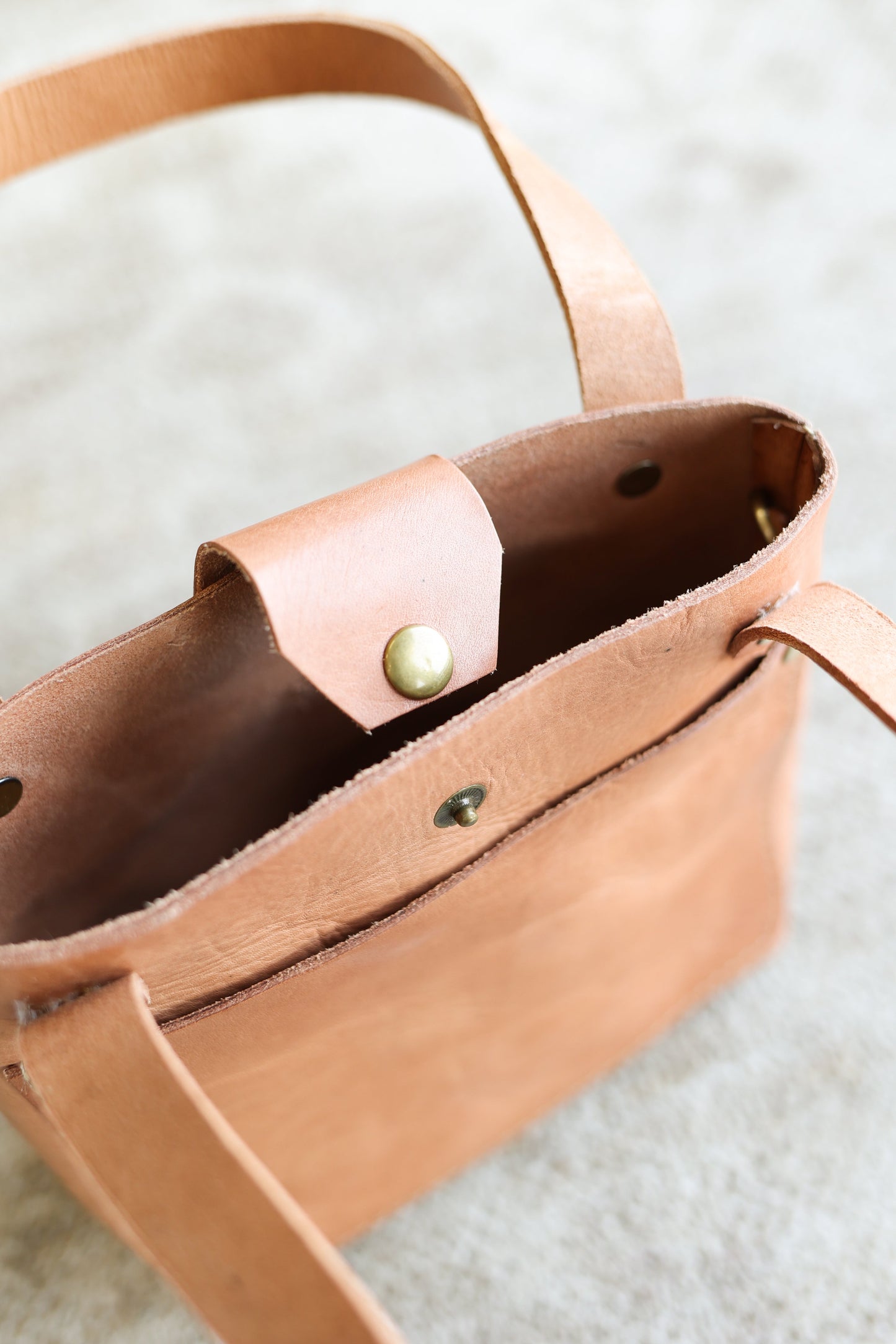 Atlas Mini Crossbody Tote - Fluent Trends