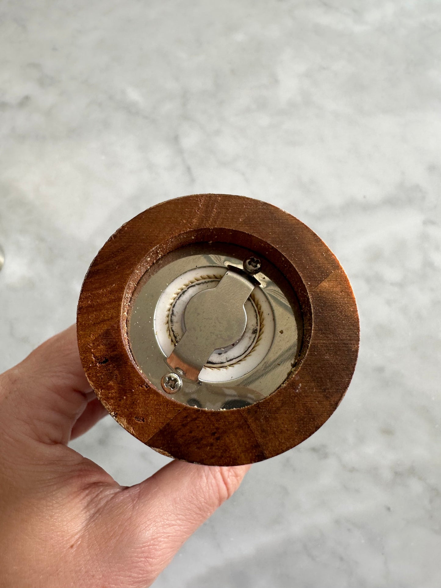 Acacia Wood Salt & Pepper Grinders - Fluent Trends