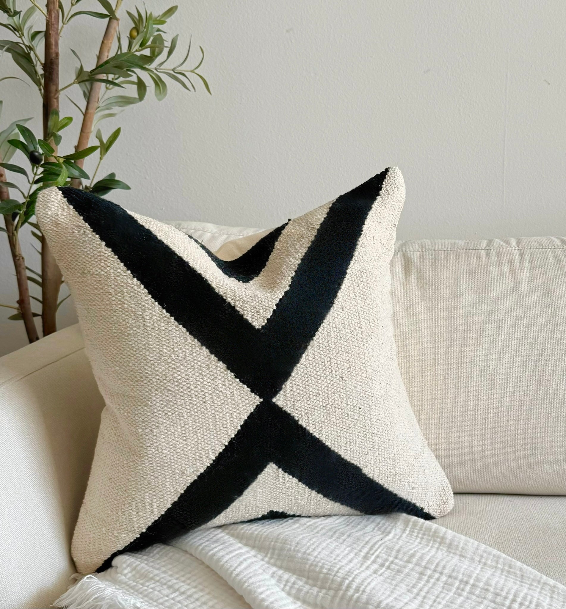 Vail Pillow Cover - Fluent Trends