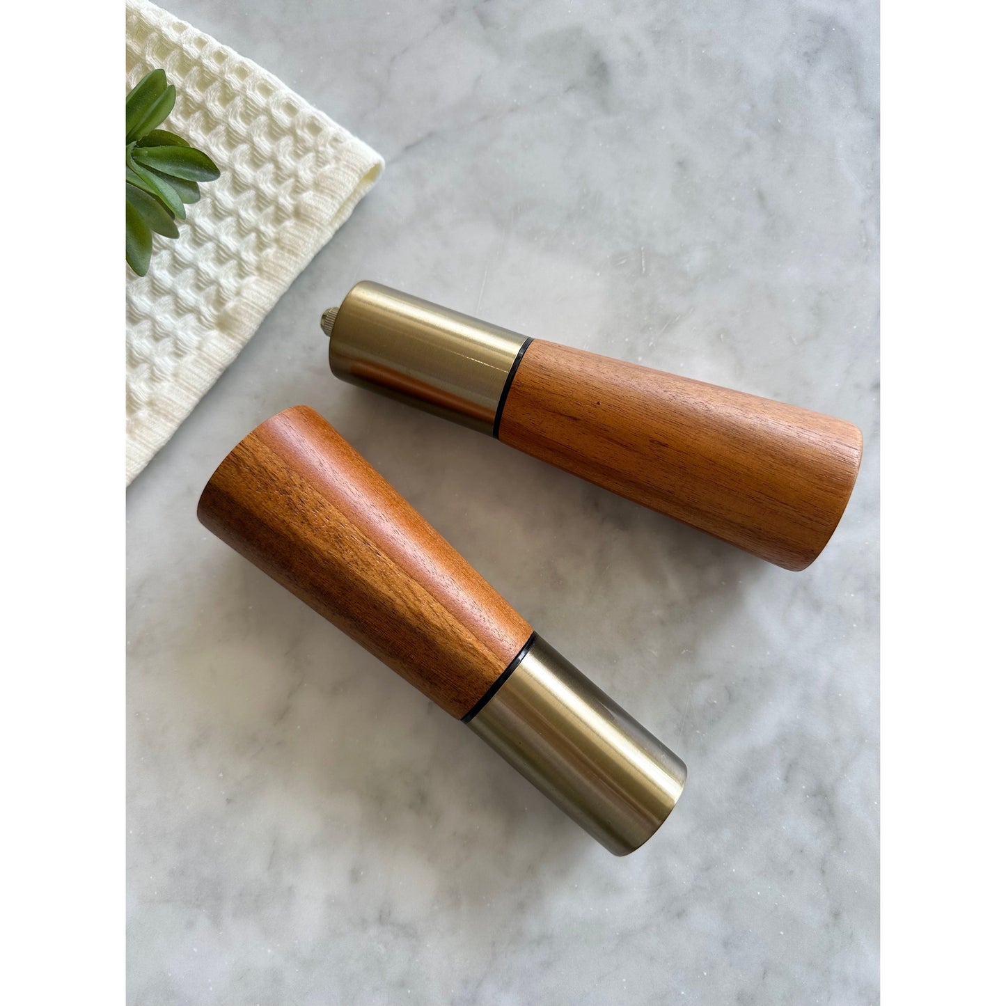 Acacia Wood Salt & Pepper Grinders - Fluent Trends