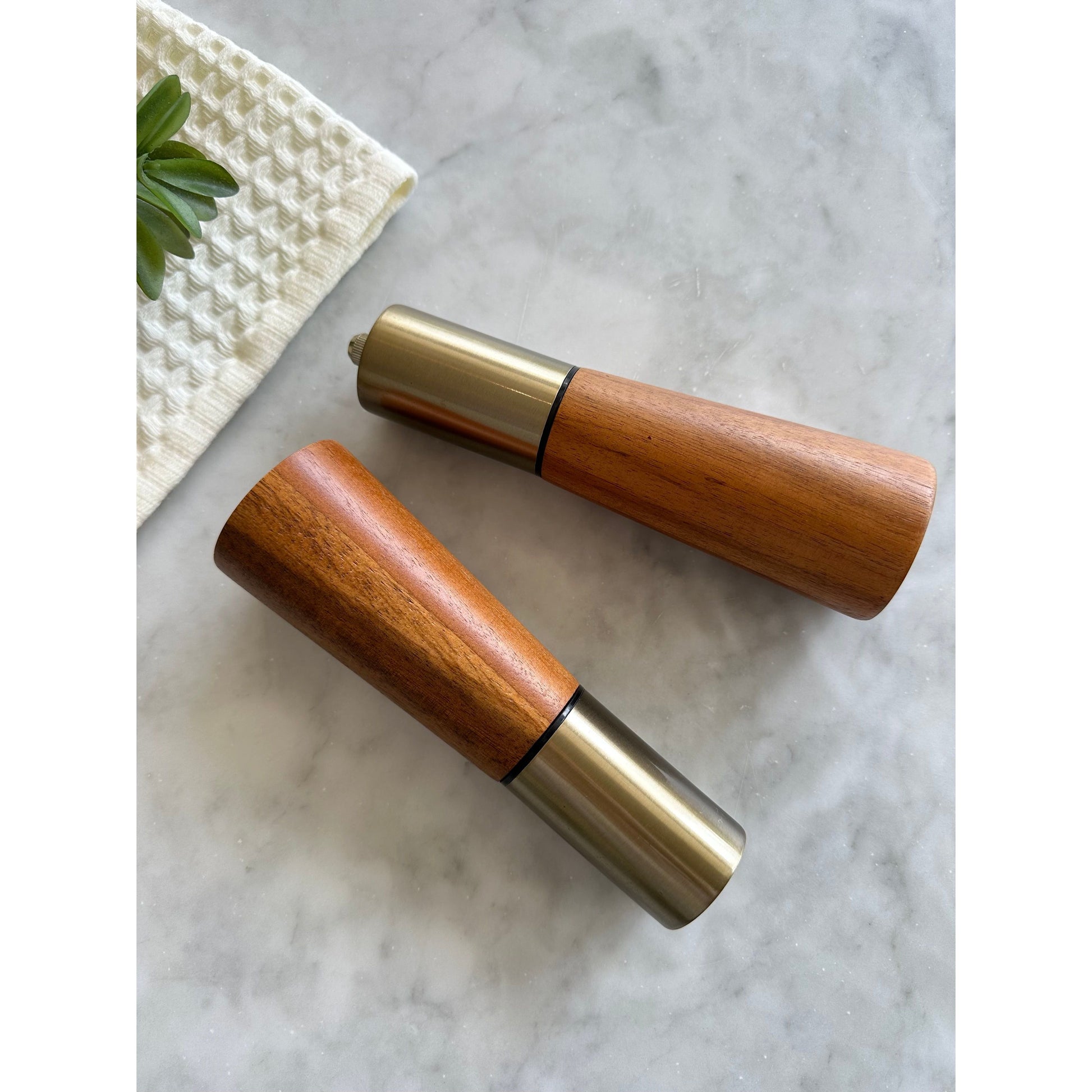Acacia Wood Salt & Pepper Grinders - Fluent Trends