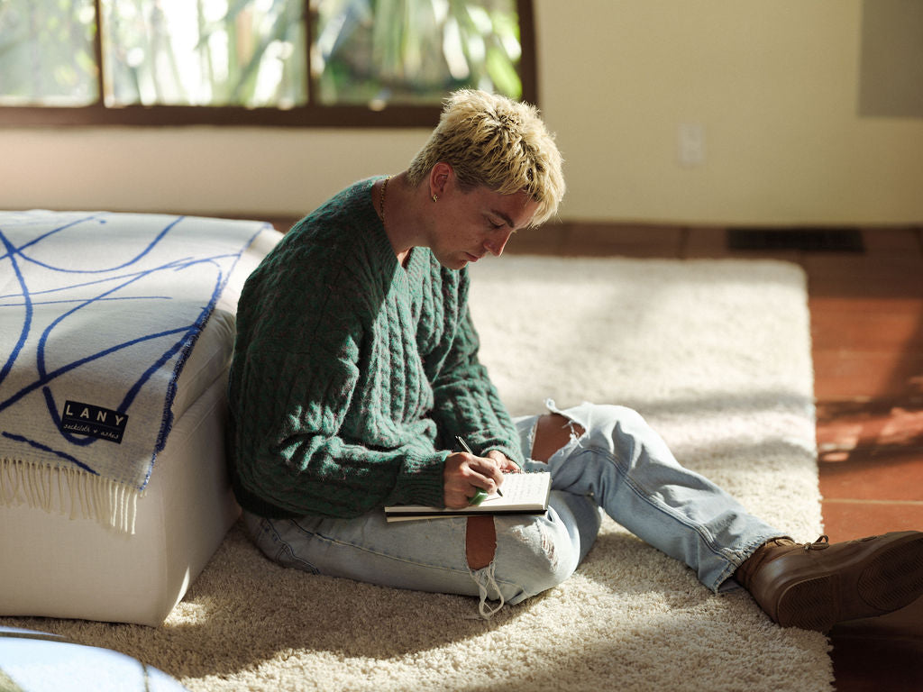 Lany Blanket - Fluent Trends