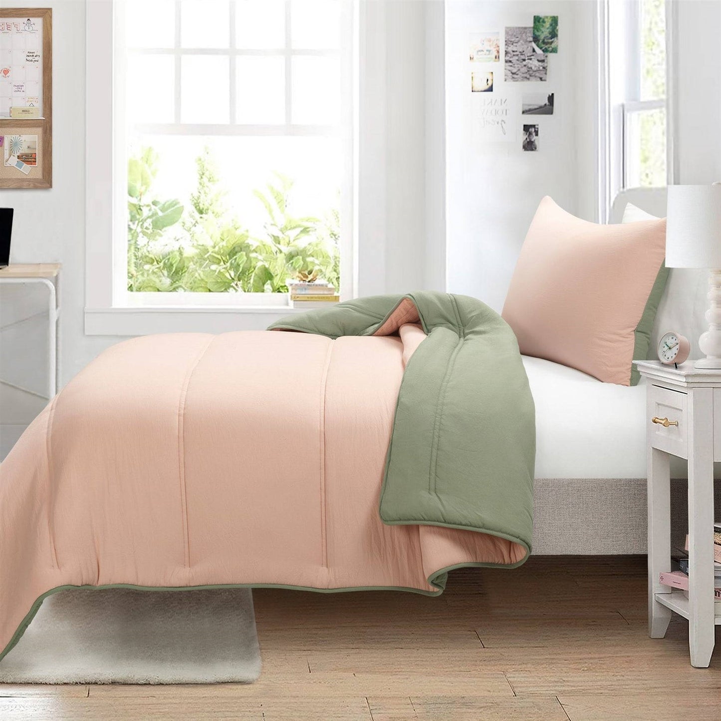 Full/Queen Soft Lightweight Reversible Quilted Comforter Set in Green/Pink Melrose Home Design