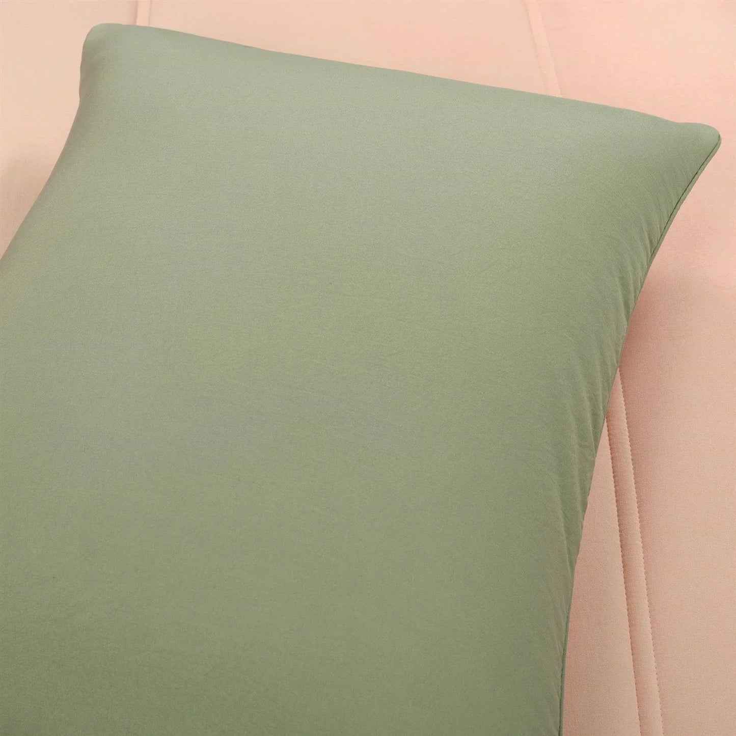 Full/Queen Soft Lightweight Reversible Quilted Comforter Set in Green/Pink - Fluent Trends