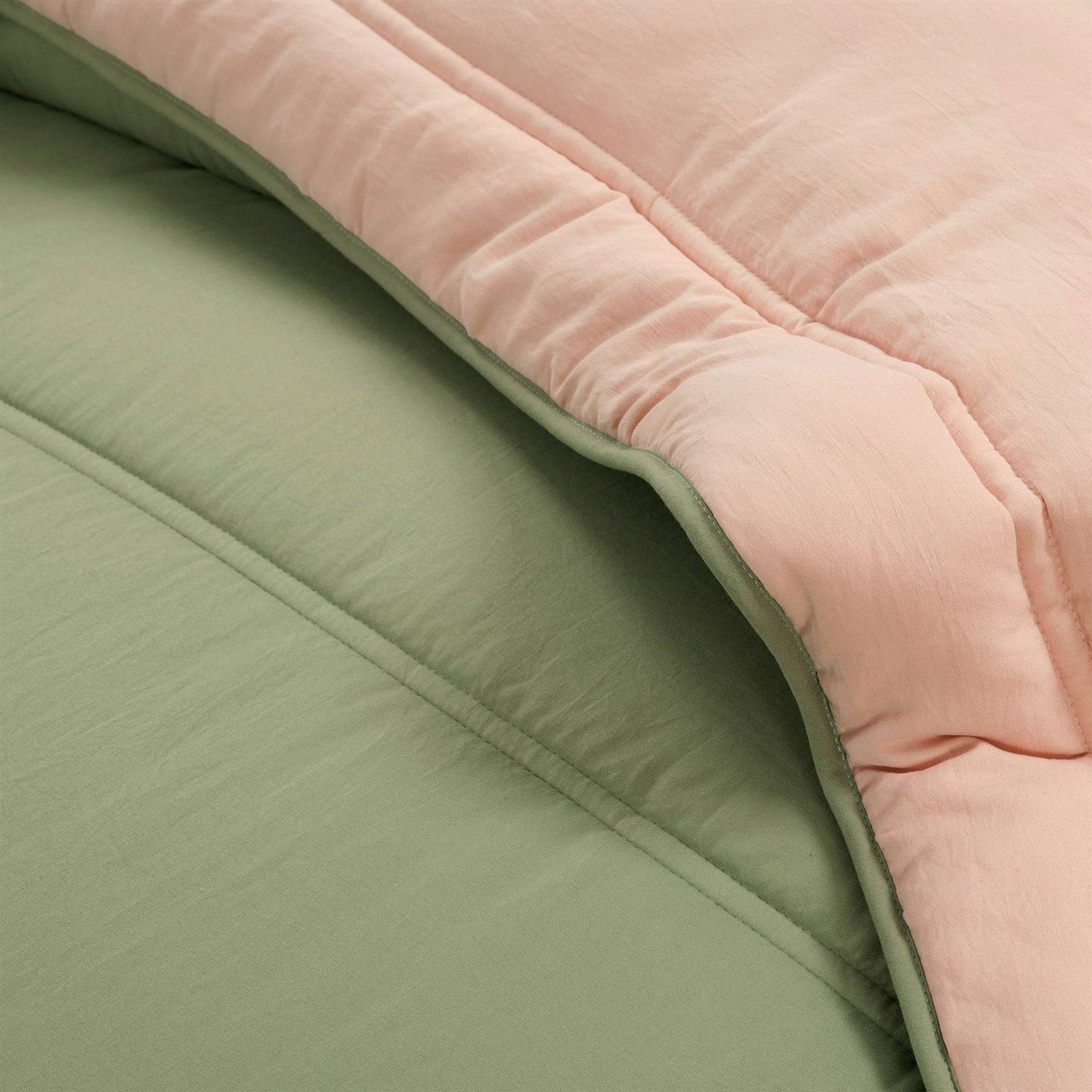 Twin/XL Soft Lightweight Reversible Quilted Comforter Set in Green/Pink Melrose Home Design