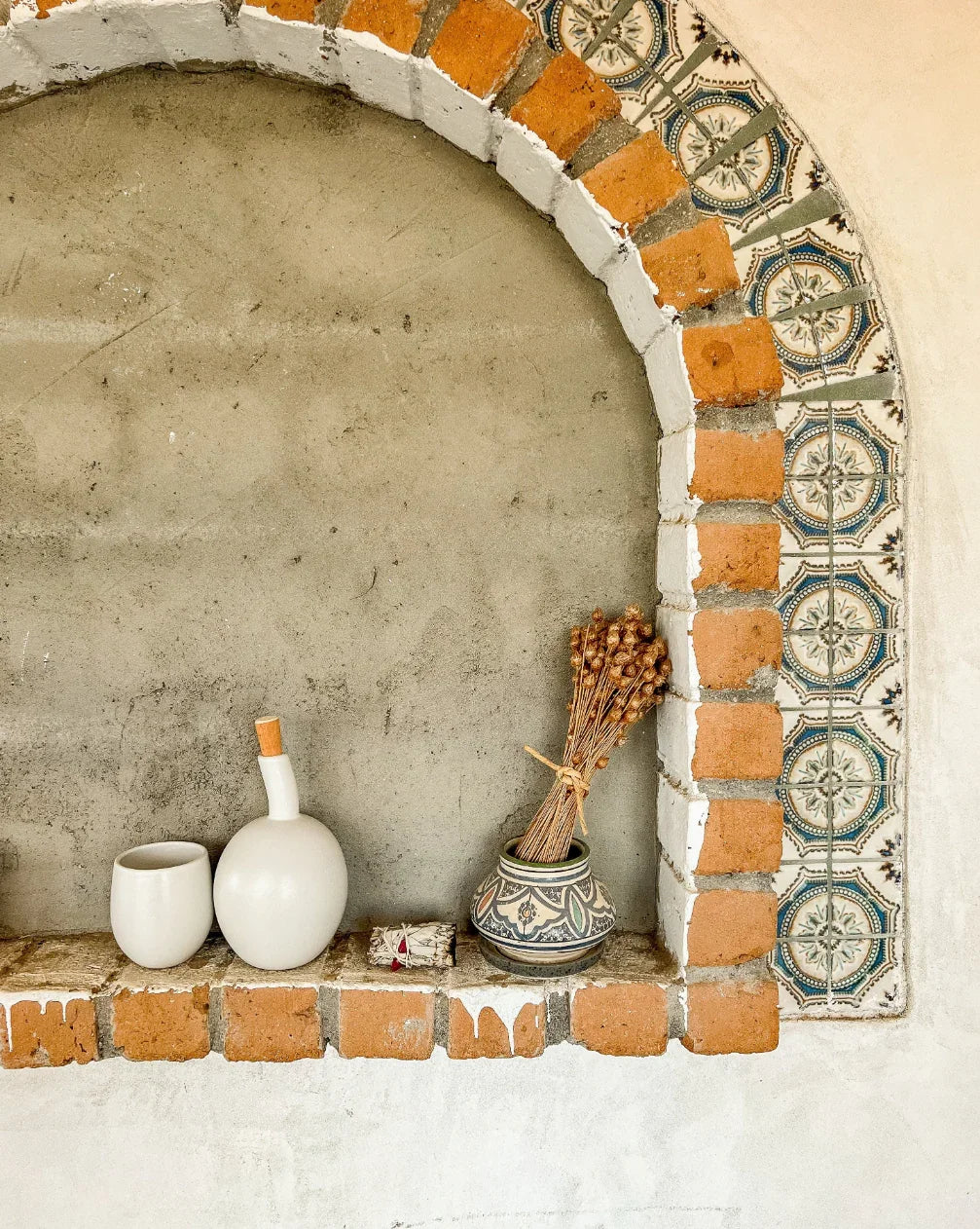 Stoneware Olive Oil Dispenser - Zitouna 34 oz - Fluent Trends Kitchen Tools & Utensils