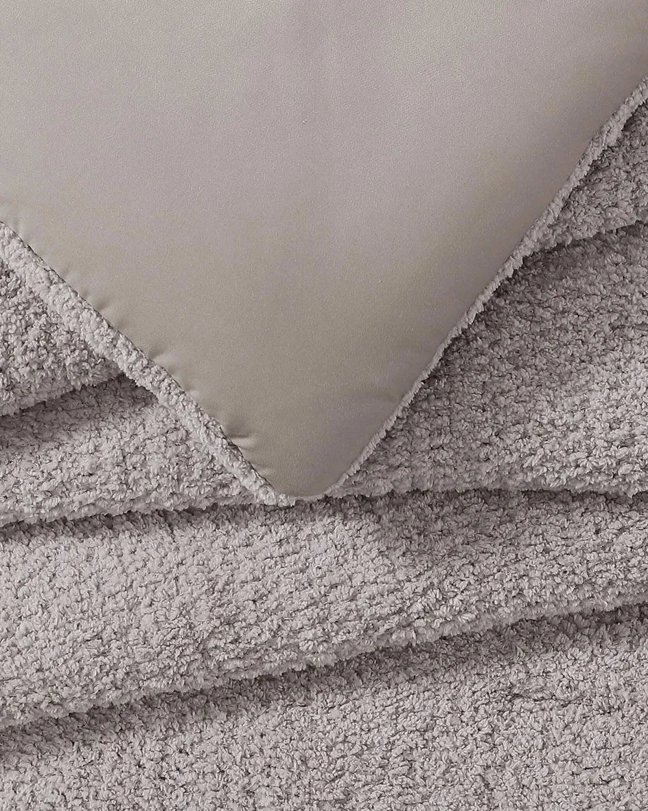 Snug Stitch Comforter - Fluent Trends