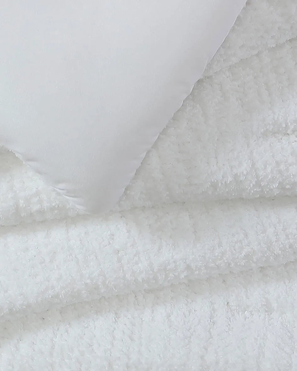 Snug Stitch Comforter - Fluent Trends