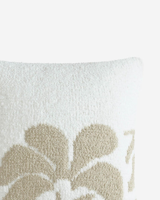 Chamomile Throw Pillow - Fluent Trends