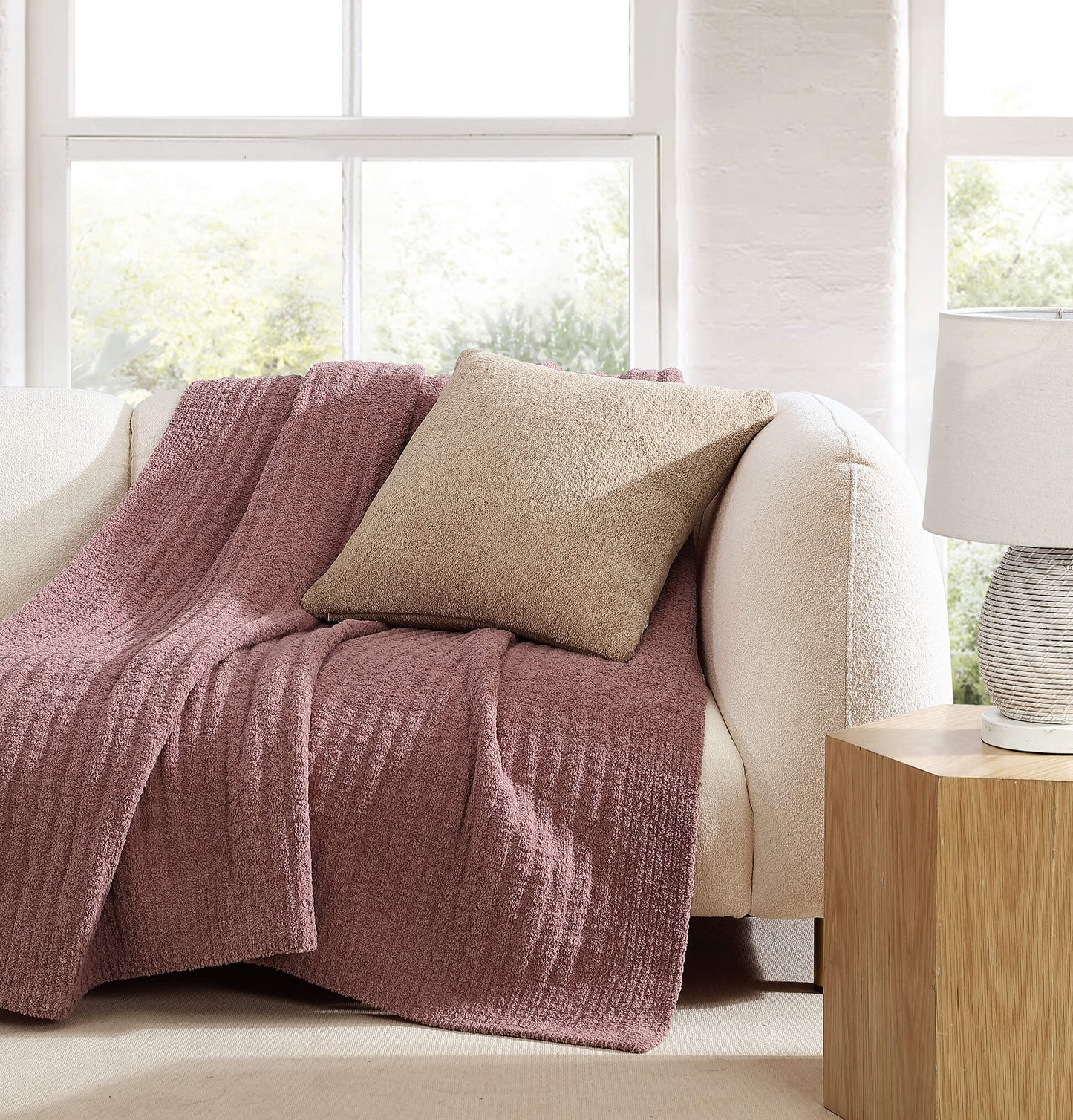 Snug Throw Pillow Sunday Citizen
