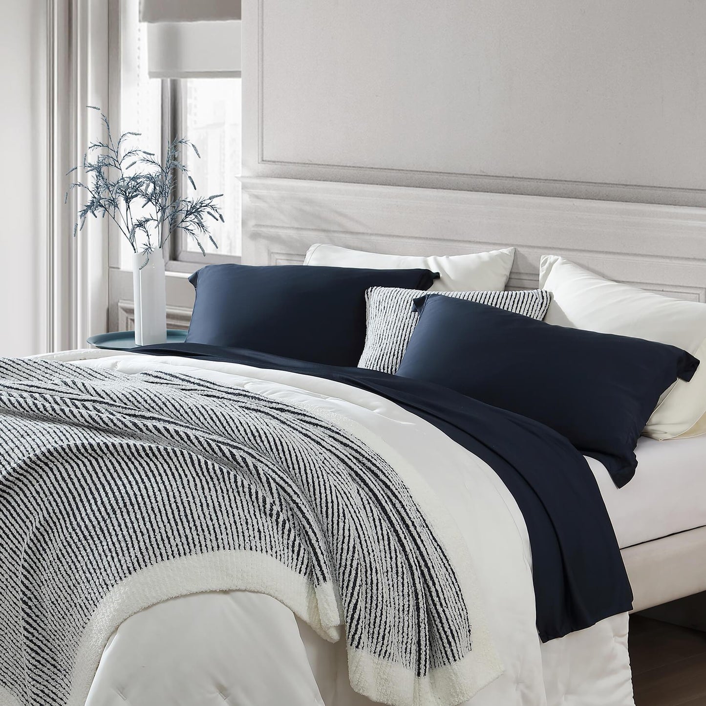 Two-Tone Ribbed Throw Pillow - Fluent Trends