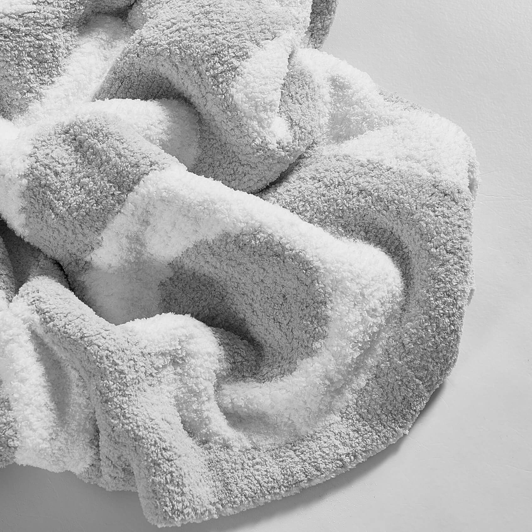 XOXO Throw - Fluent Trends