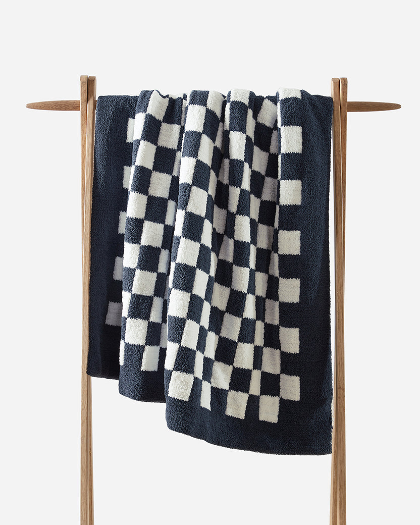 Checkerboard Throw - Fluent Trends