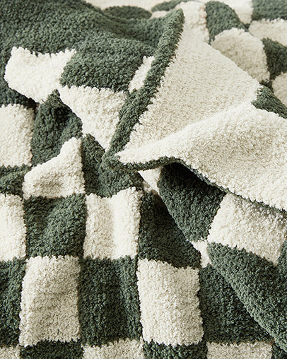 Checkerboard Throw - Fluent Trends