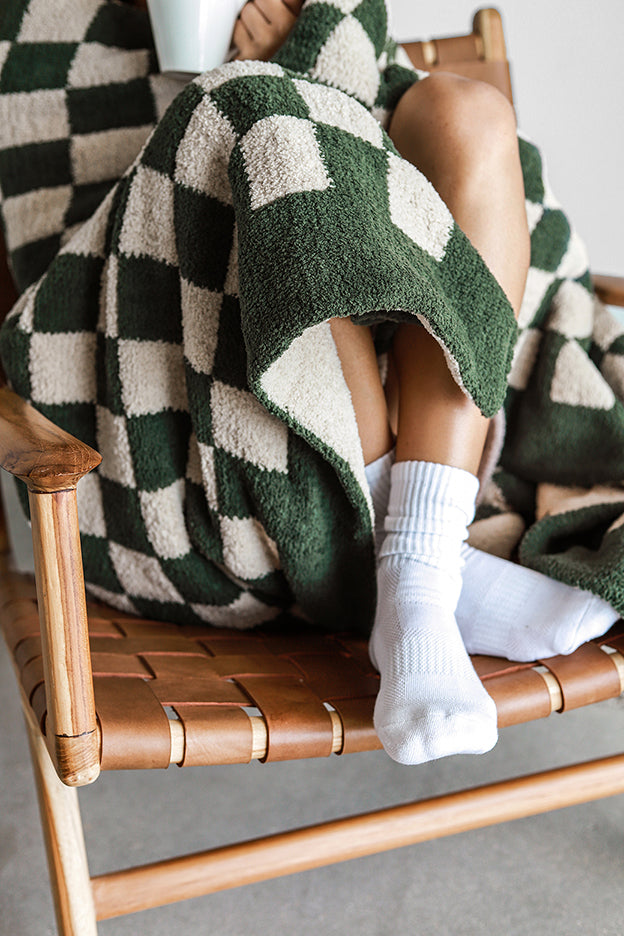 Checkerboard Throw - Fluent Trends