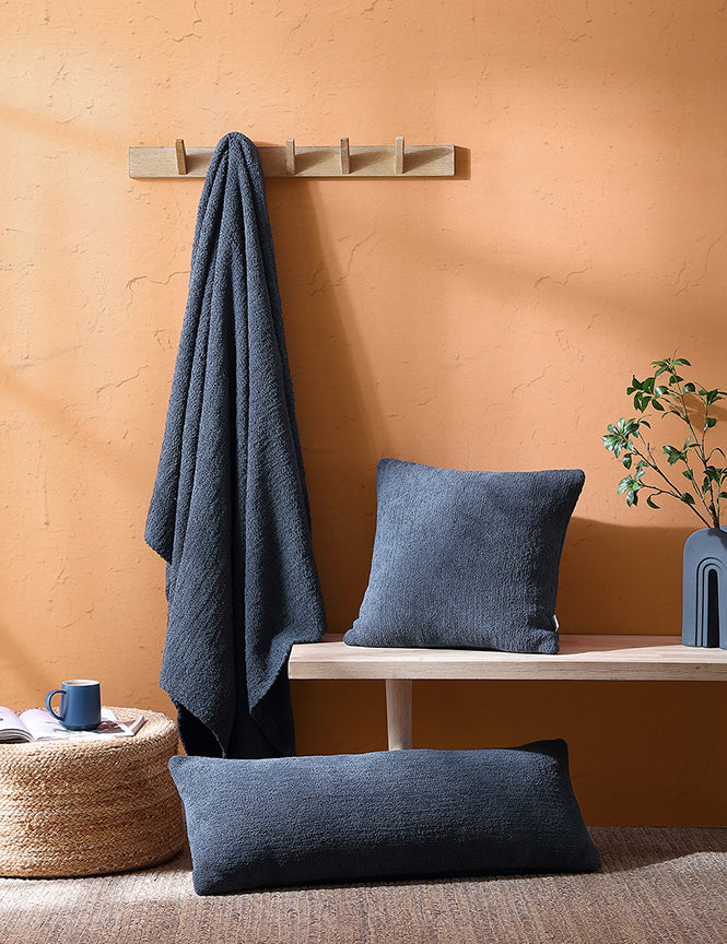 Snug Throw Sunday Citizen