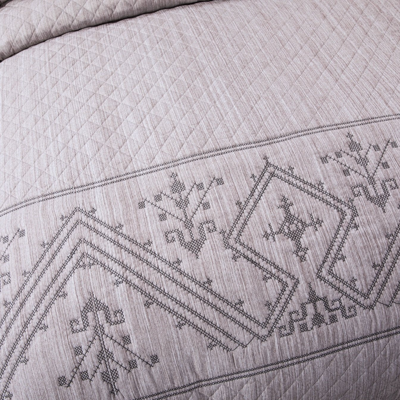 DaDa Bedding Whimsical Lavender Grey Cottage Soft Quilted Coverlet Bedspread Set (JHW866) DaDalogy Bedding Collection
