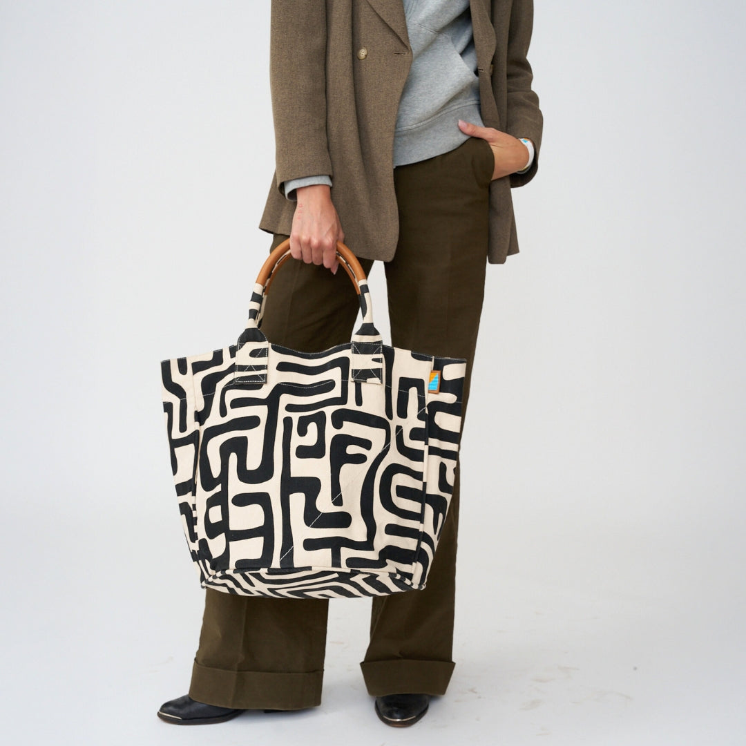 Weekender Bag - Black Kuba Powered by People
