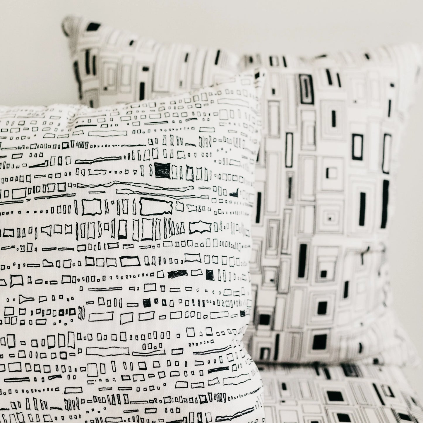 Capistrano in Clairvoyant 20" x 20" Pillow - Fluent Trends