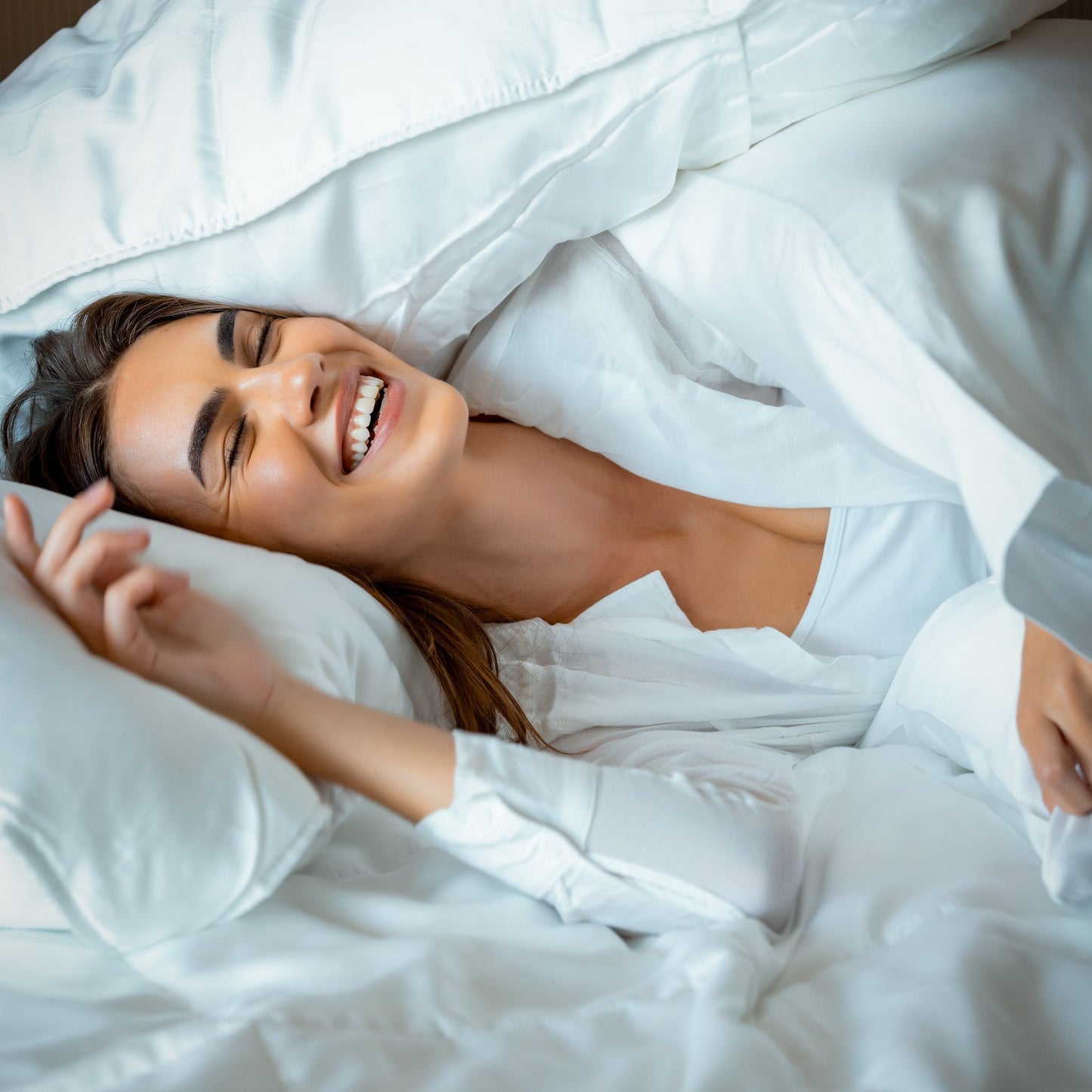 Cooling Comforter Set – Temperature-Regulating Eucalyptus Silk Comforter & Pillow Shams ecobrands®