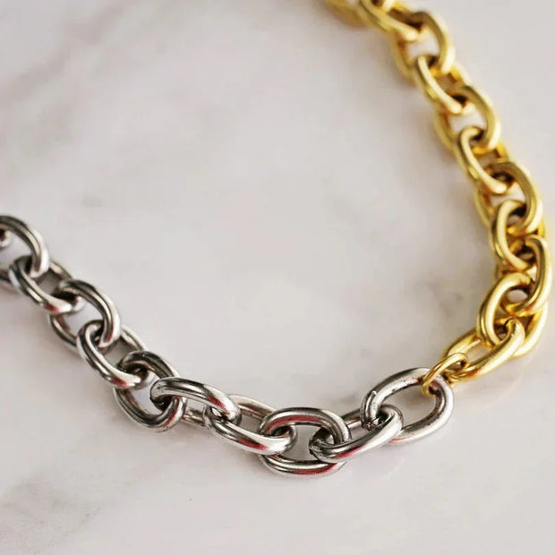 Blair Oval Chain Necklace - Gold-Plated Statement Jewelry - Fluent Trends