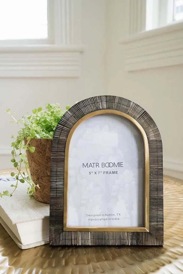 Kerala 5x7 Arch Picture Frame - Carved Horn, Brass Inlay - Fluent Trends