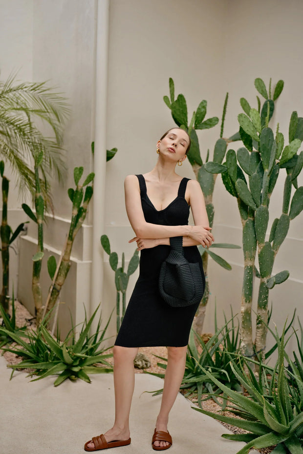 Mackenzie Knit Clutch in Black - Fluent Trends