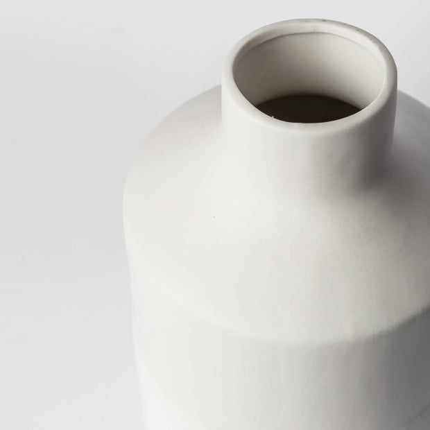 216 - Ceramic Vase - Fluent Trends