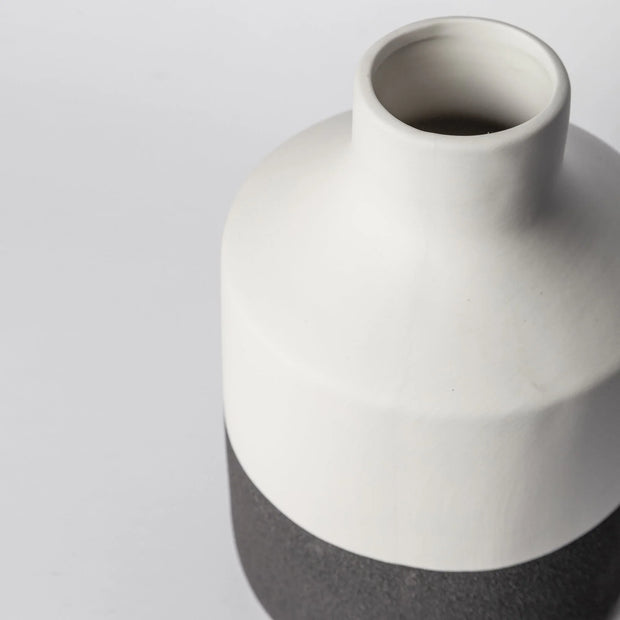 216 - Ceramic Vase - Fluent Trends