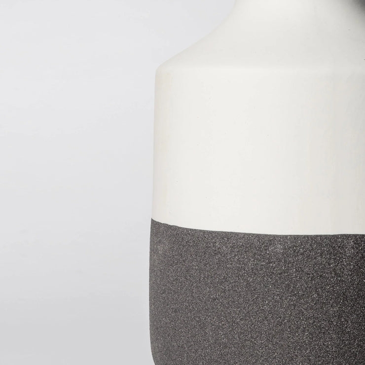 216 - Ceramic Vase - Fluent Trends