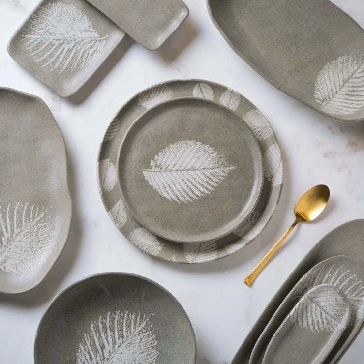 20 Pc. Dinnerware Set - Fluent Trends