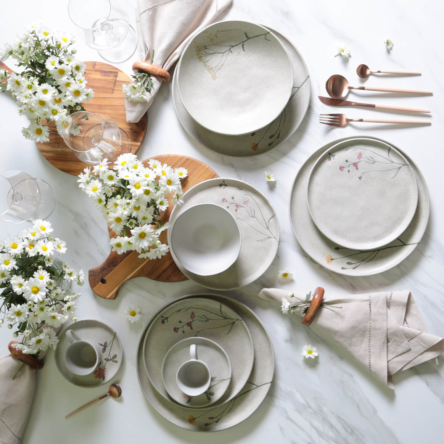 20 Pc. Dinnerware Set Powered by People