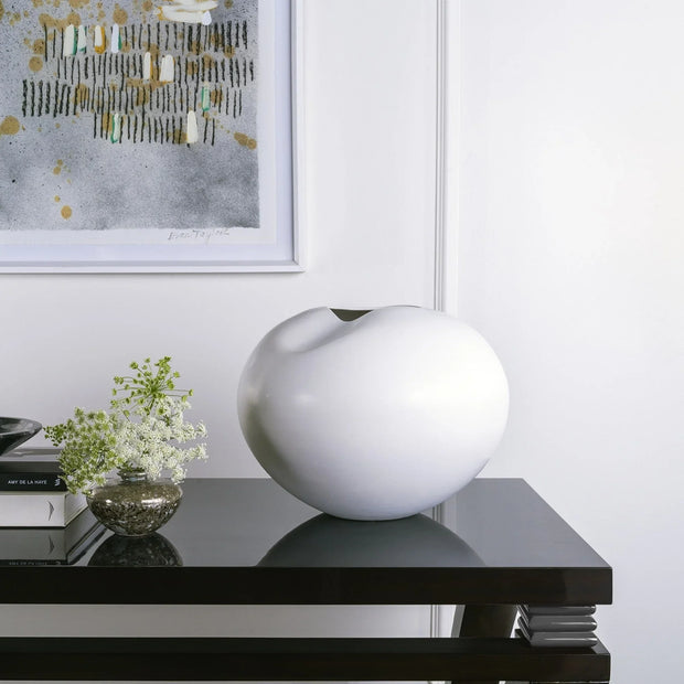 Milan White Sculptural Vase - Fluent Trends