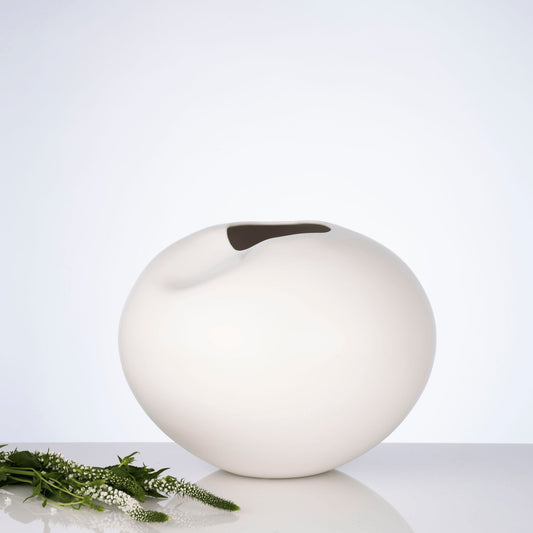 Milan White Sculptural Vase Powered by People