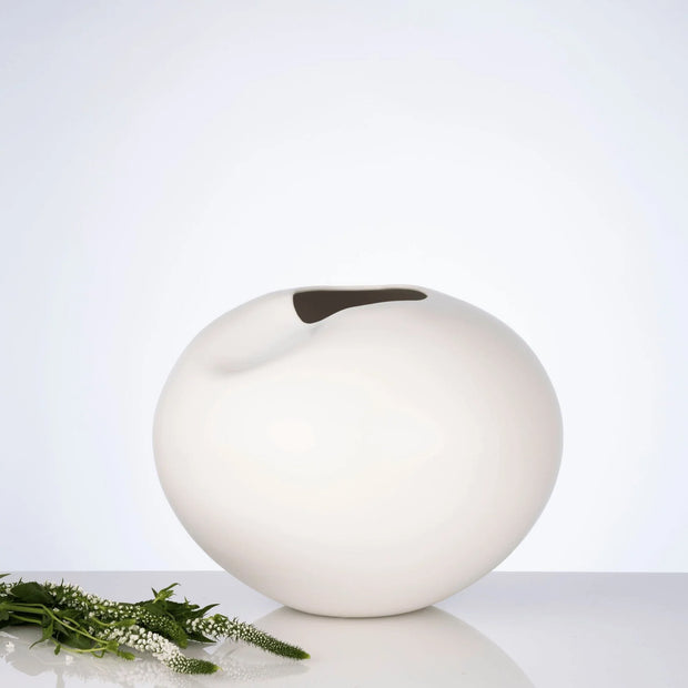 Milan White Sculptural Vase - Fluent Trends