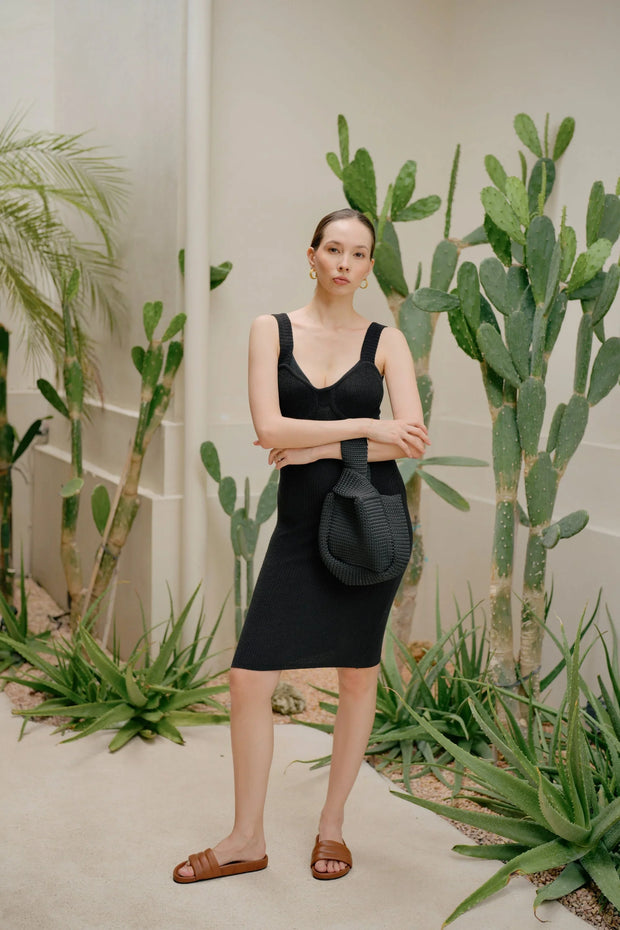 Mackenzie Knit Clutch in Black - Fluent Trends