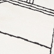 Ivory & Black Geometric Area Rug - 5' x 7' Stain Resistant Polypropylene - Fluent Trends Area Rugs