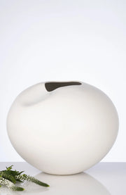 Milan White Sculptural Vase - Fluent Trends