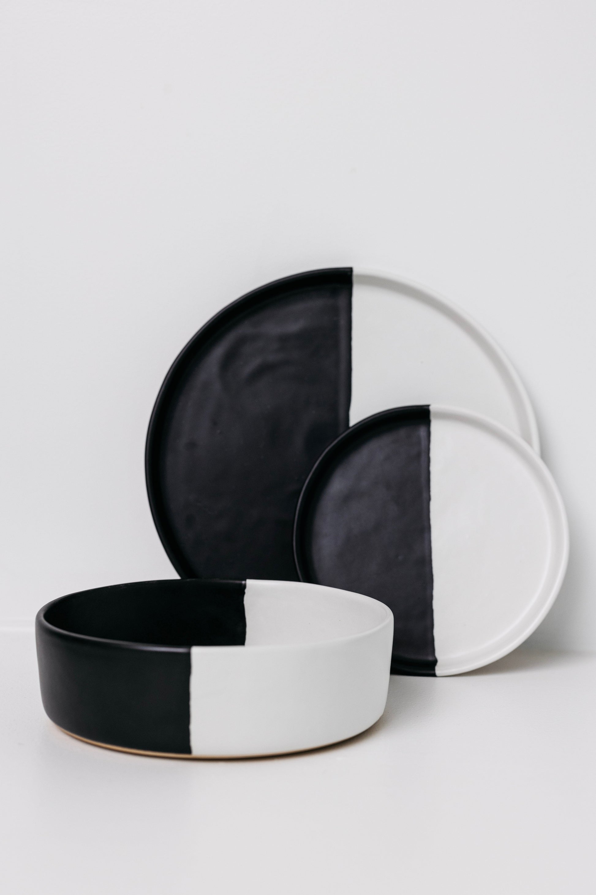 Dawson Stoneware Bowl - Matte Black/White - Set of 6 THELIFESTYLEDCO Shop