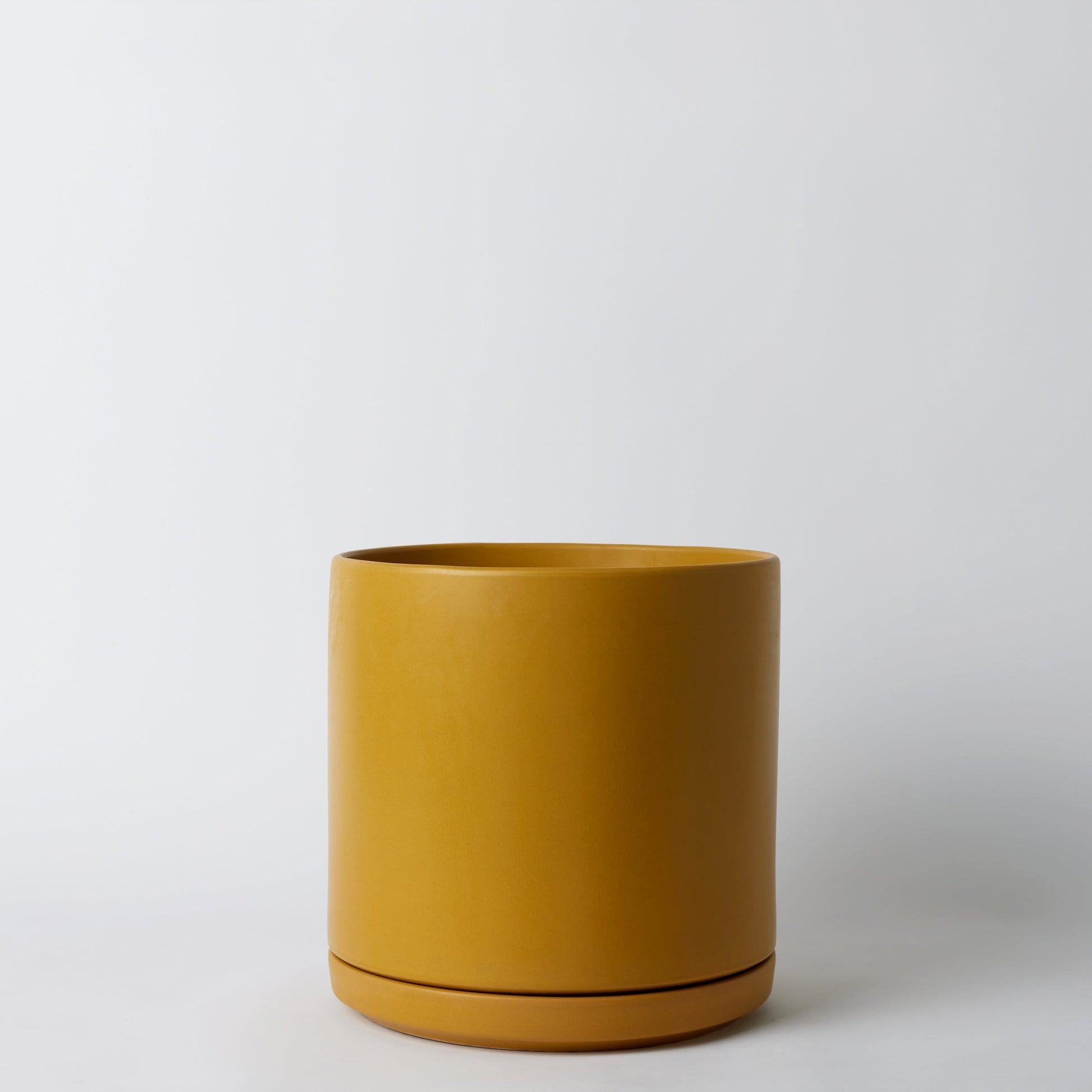 Solid Goods - Ceramic Cylinder with Saucer - Fluent Trends