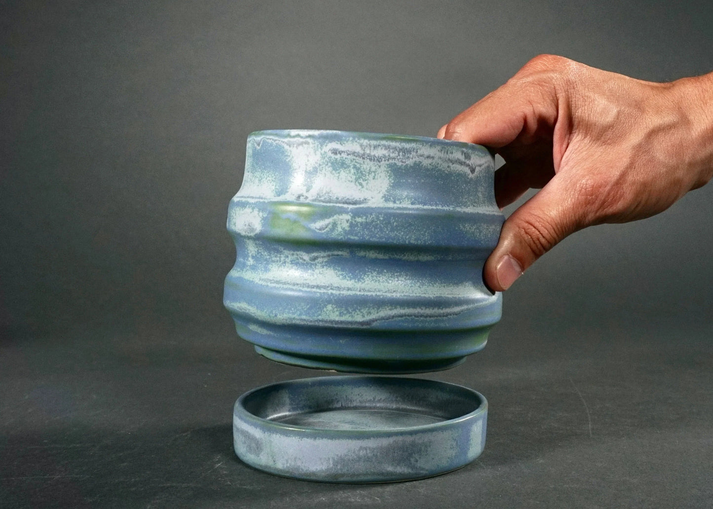 Primera Ceramic Planter - Modern Ridged Plant Pot with Drainage