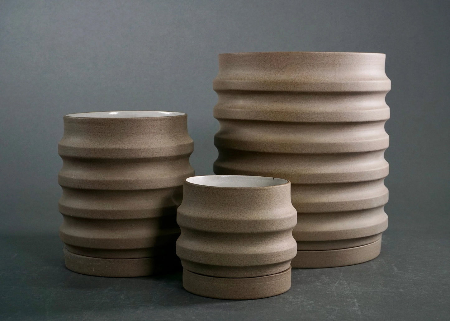 Primera Ceramic Planter - Modern Ridged Plant Pot with Drainage